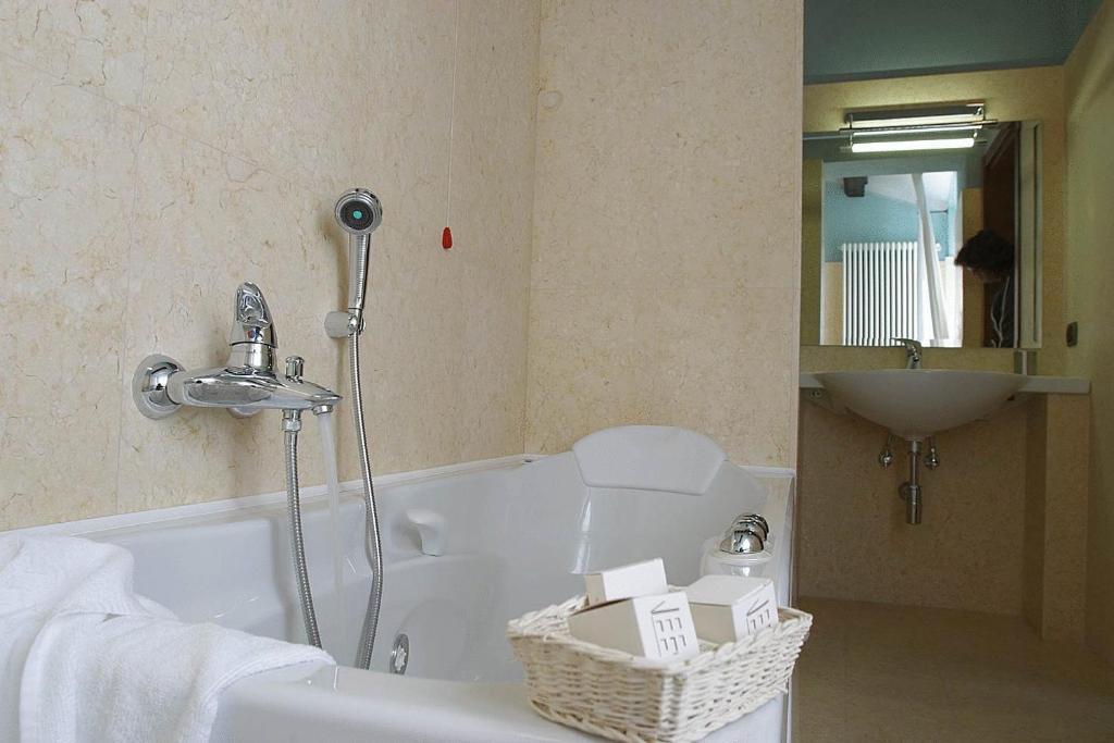 Albergo Morandi Reggio Emilia Luaran gambar